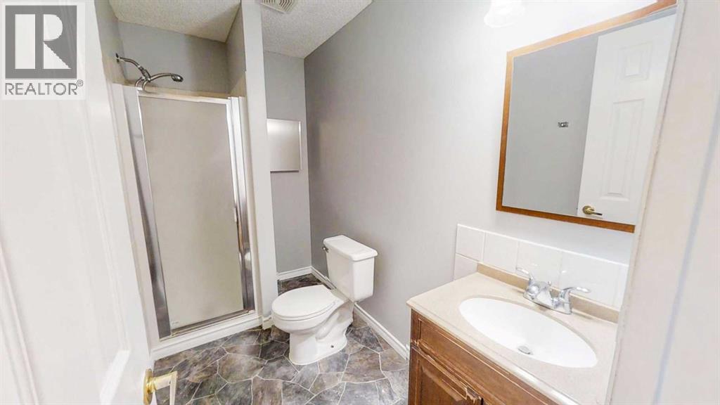124 Everglen Way SW - 40