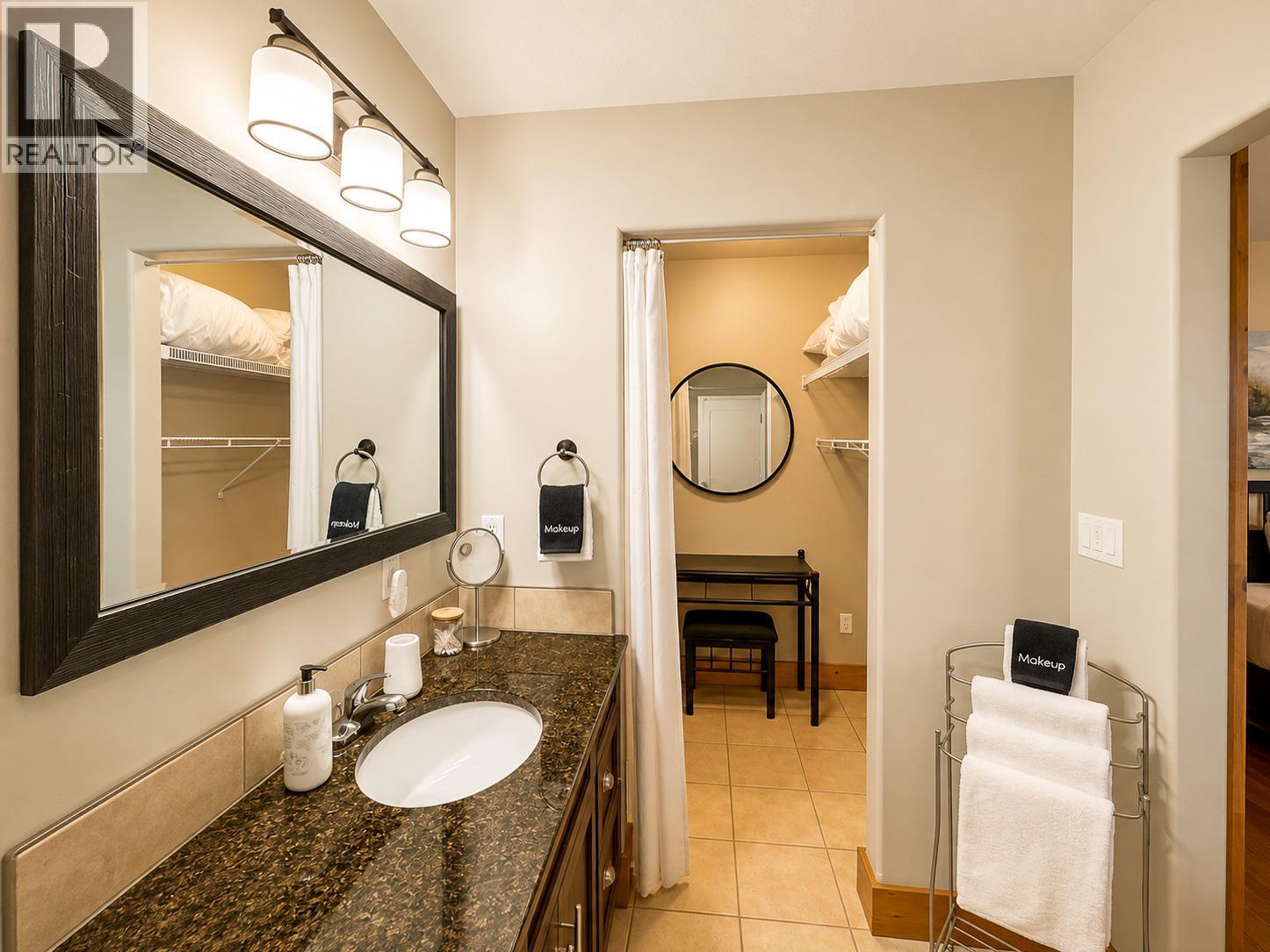 1741 8th Avenue - 37