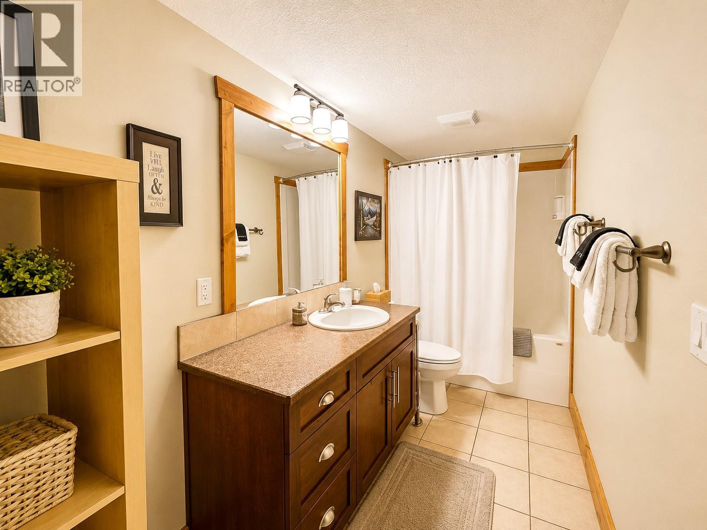 1741 8th Avenue - 83