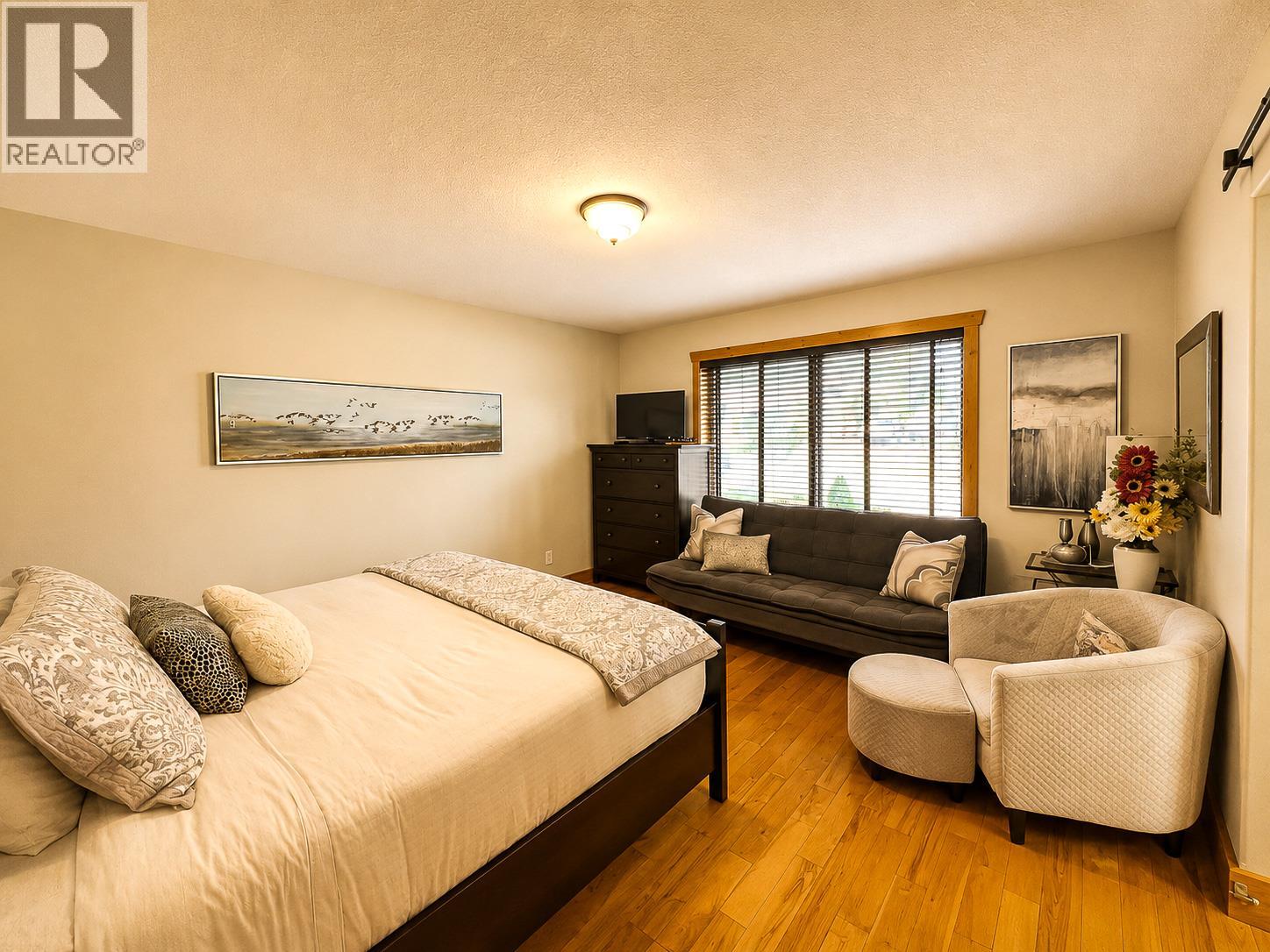 1741 8th Avenue - 33