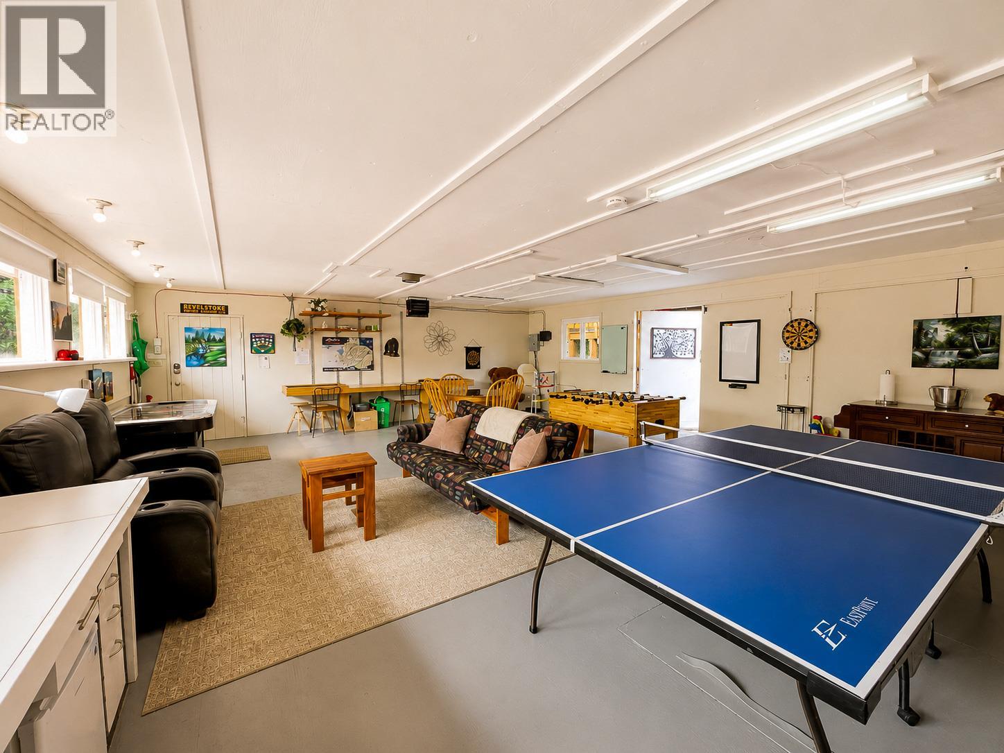 1741 8th Avenue - 67