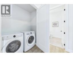 Full ensuite bathroom - 439 Redtail Court, Kelowna, BC V1W0B1 Photo 24