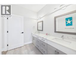 439 Redtail Court, Kelowna, BC V1W0B1 Photo 41