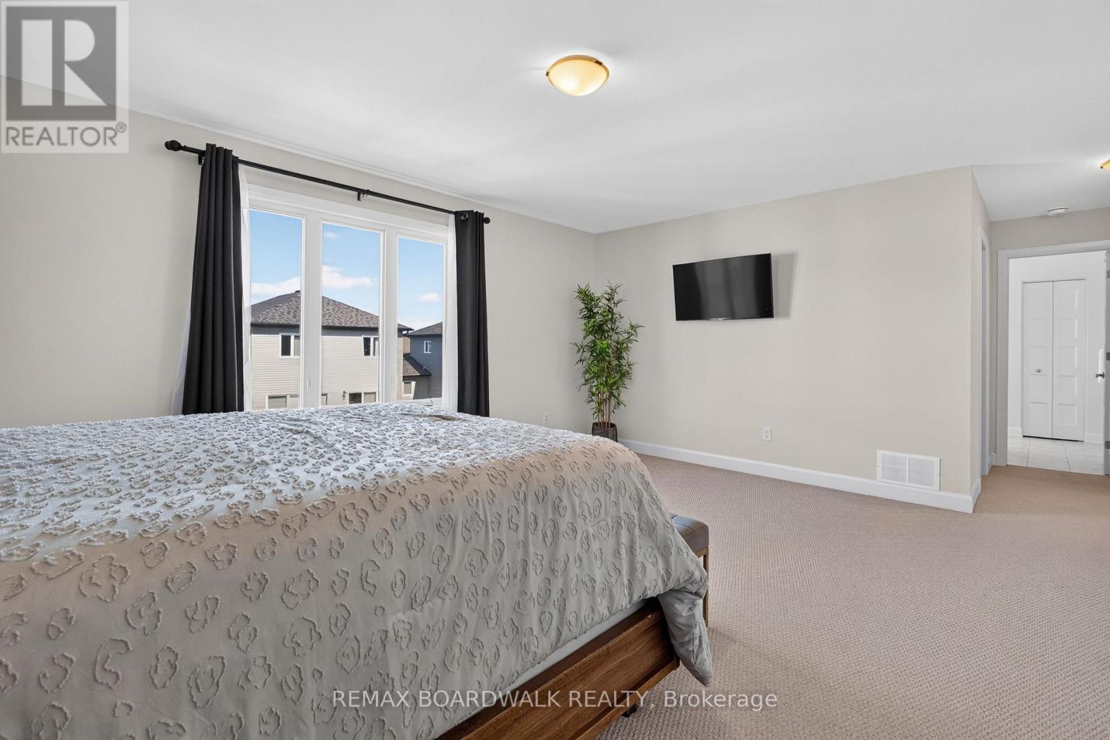 340 MOONLIGHT DRIVE - Image 18