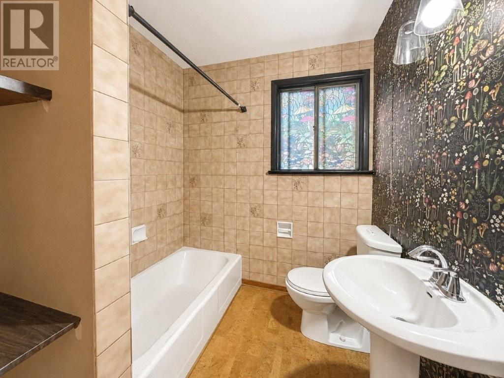 412 James Street S - Image 24