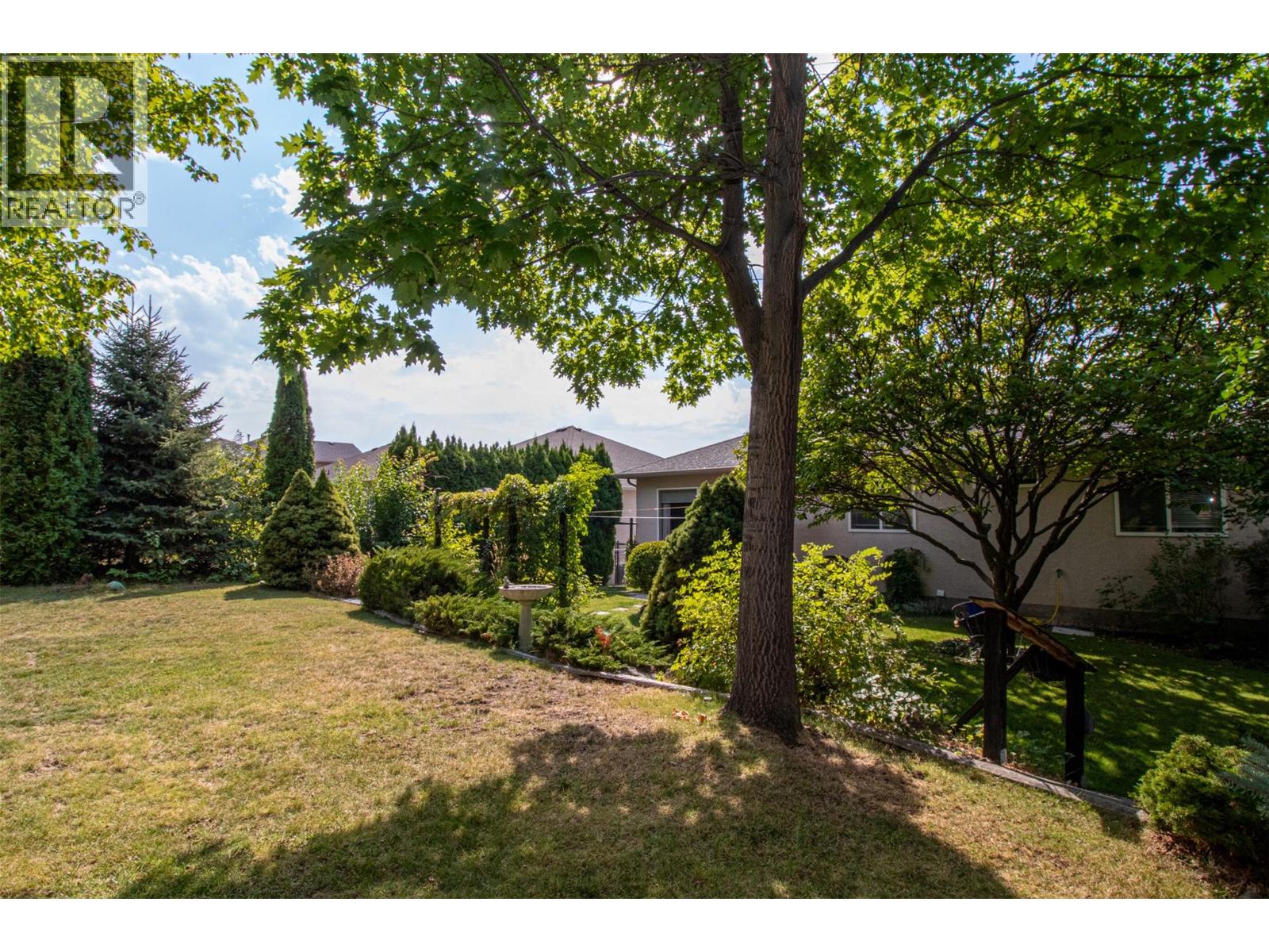  843 Lone Pine Drive, Kelowna