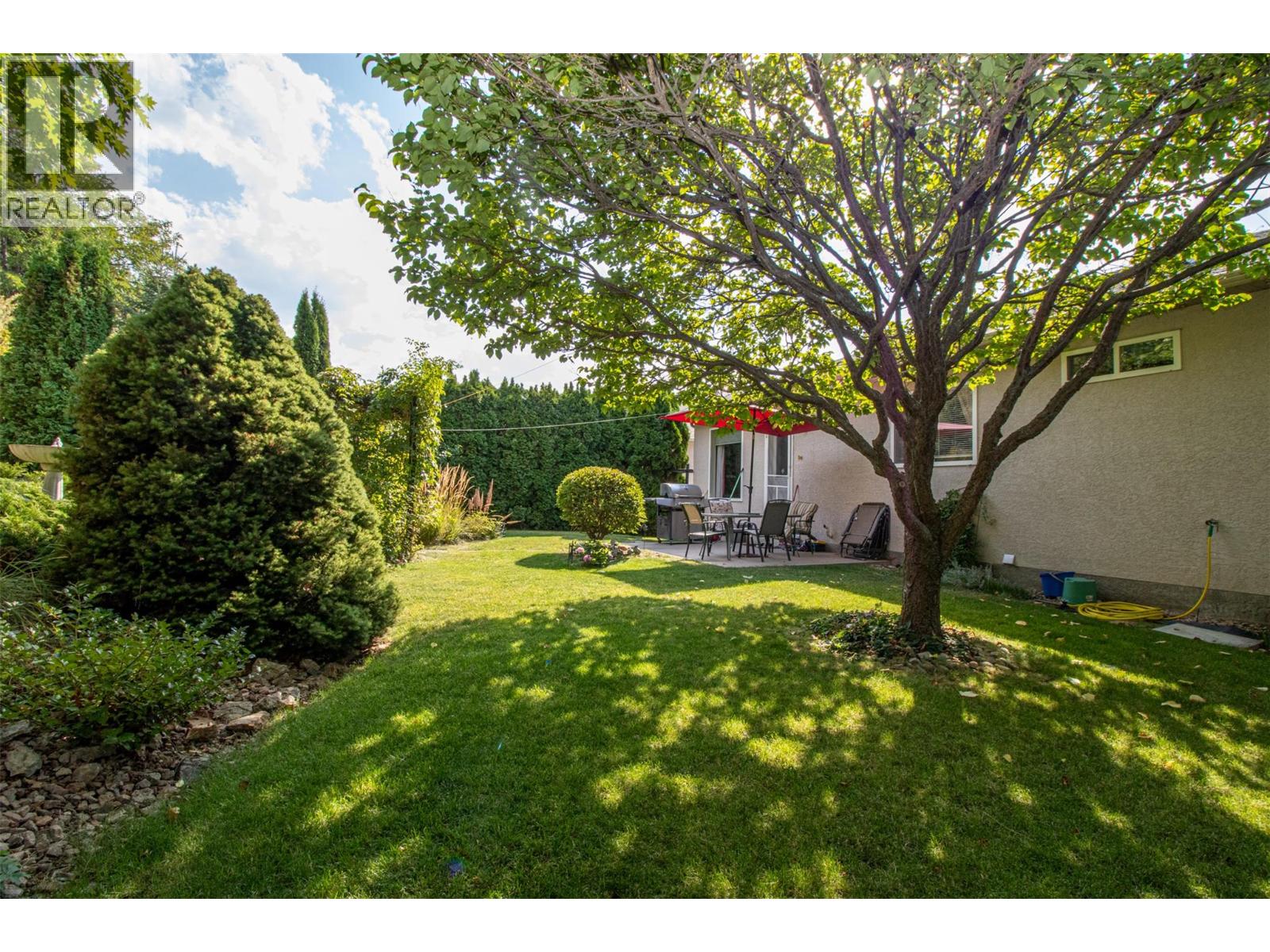  843 Lone Pine Drive, Kelowna
