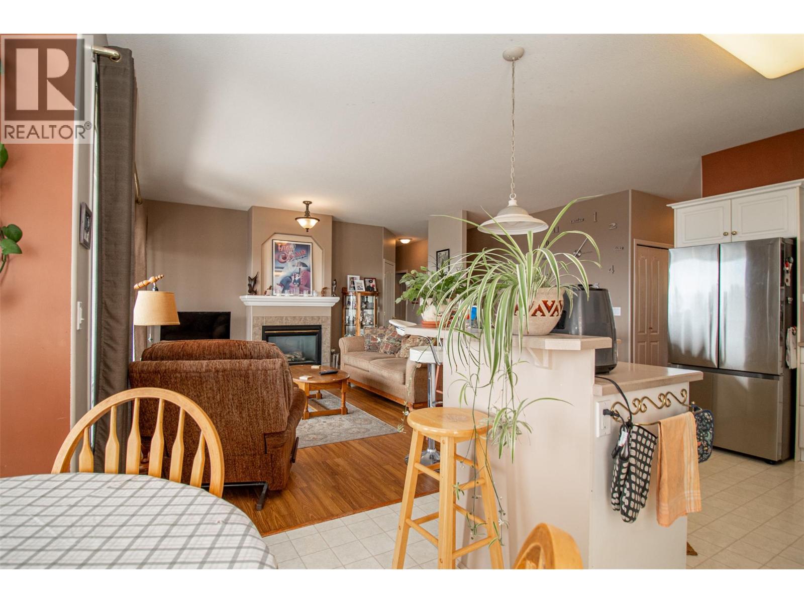  843 Lone Pine Drive, Kelowna
