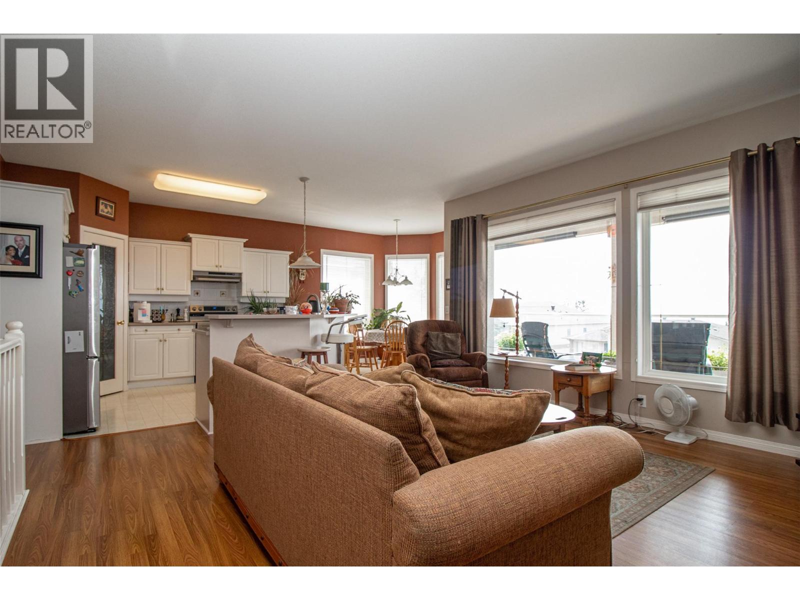  843 Lone Pine Drive, Kelowna