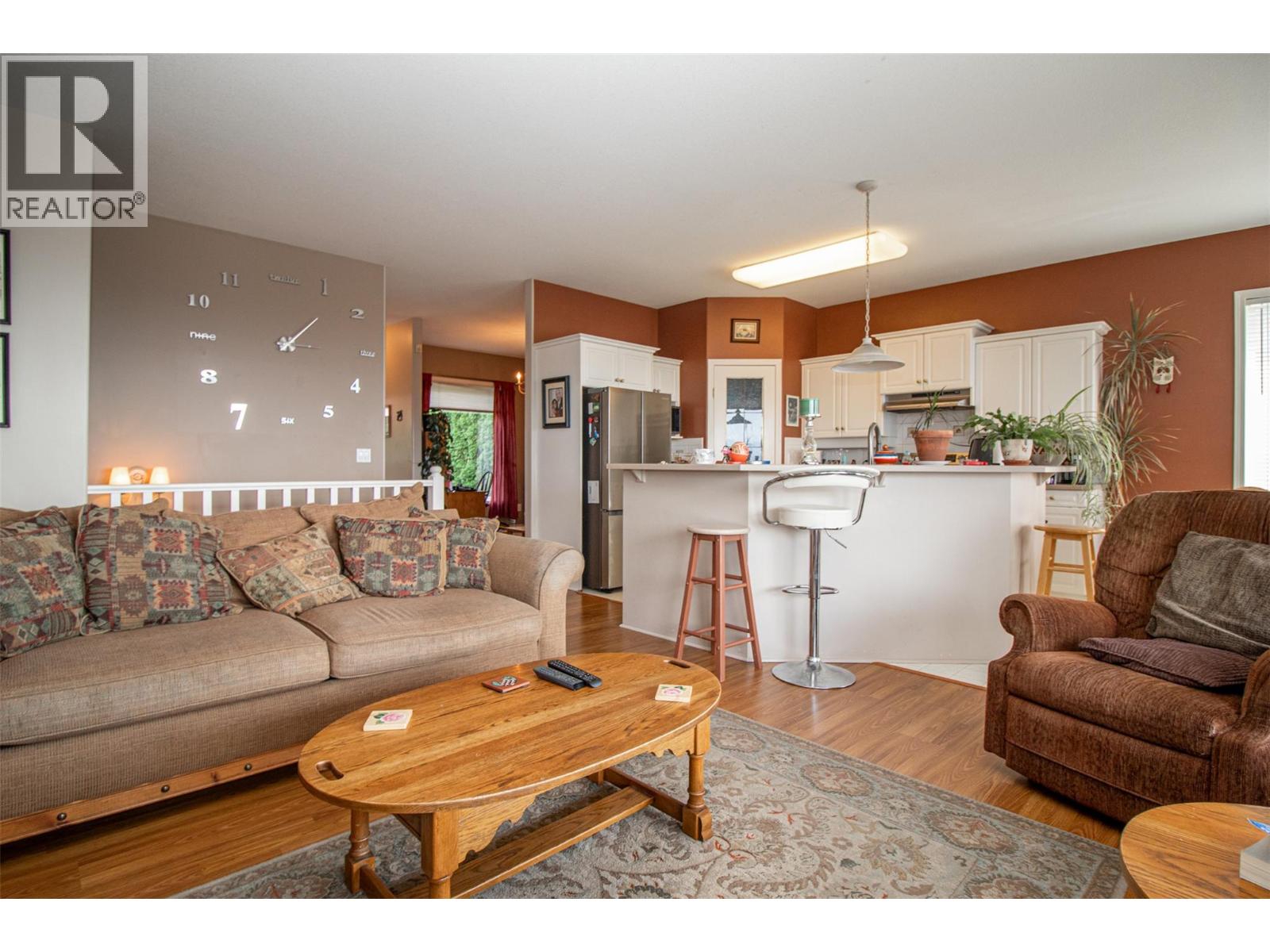  843 Lone Pine Drive, Kelowna