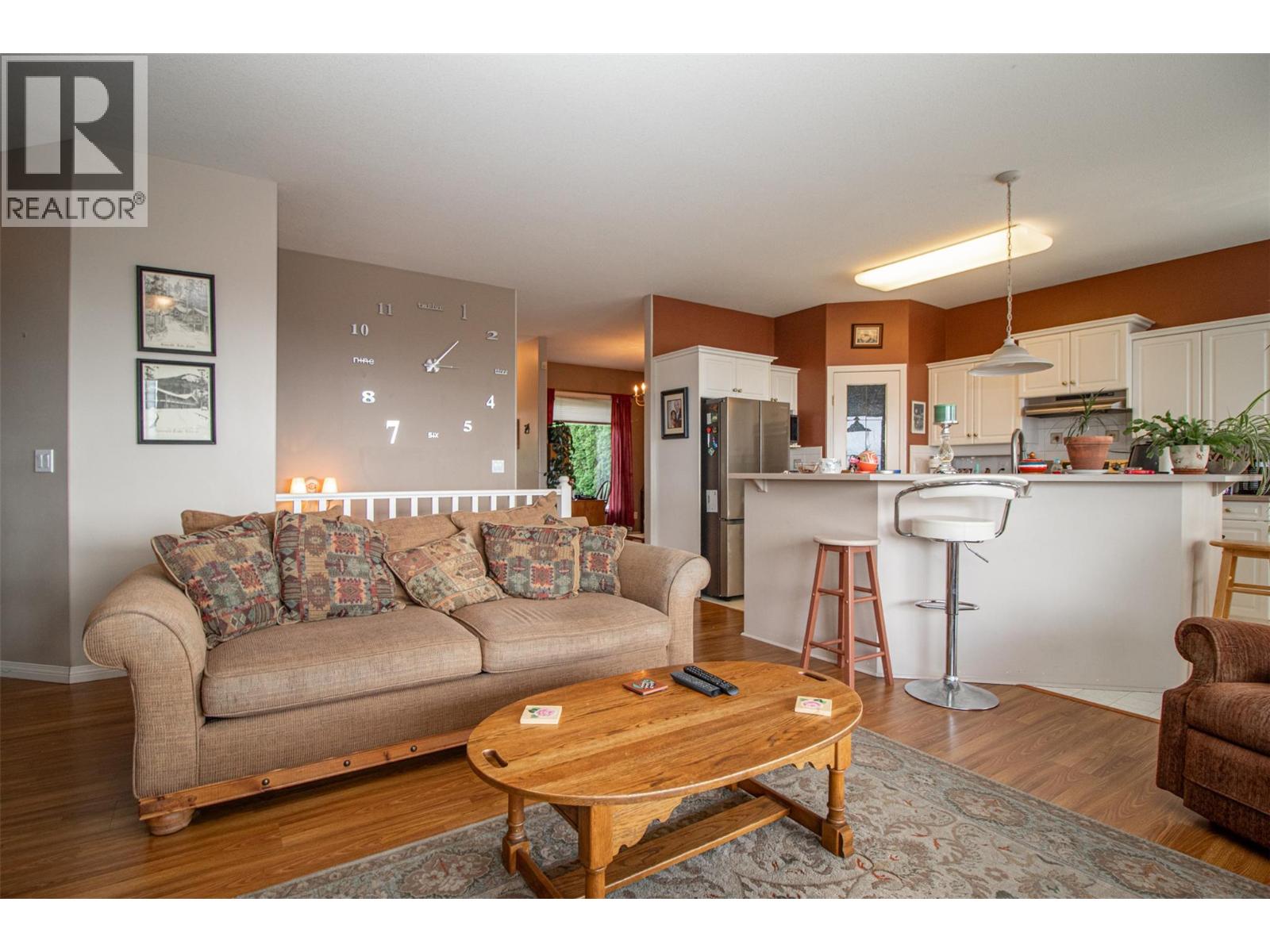  843 Lone Pine Drive, Kelowna