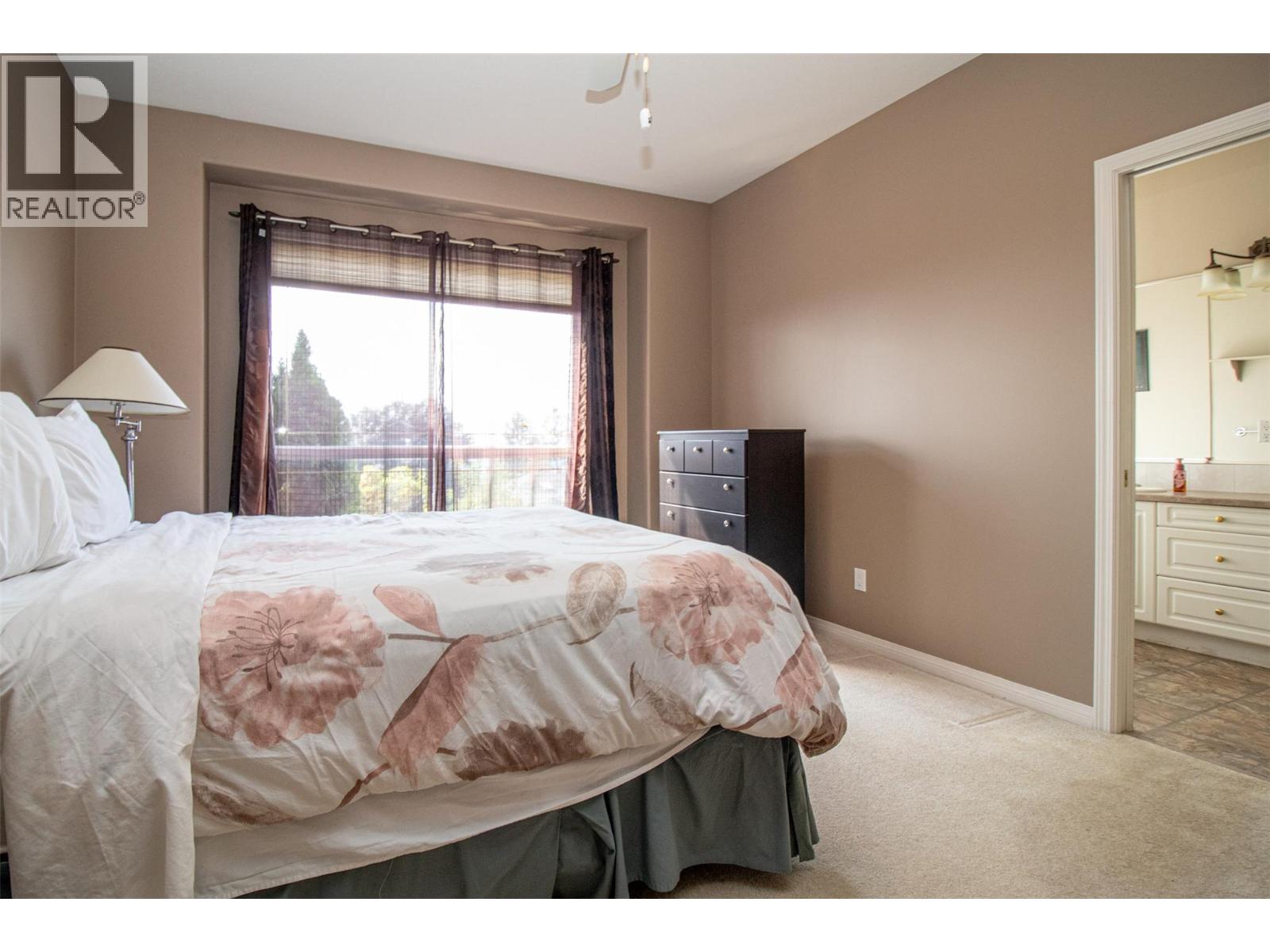  843 Lone Pine Drive, Kelowna