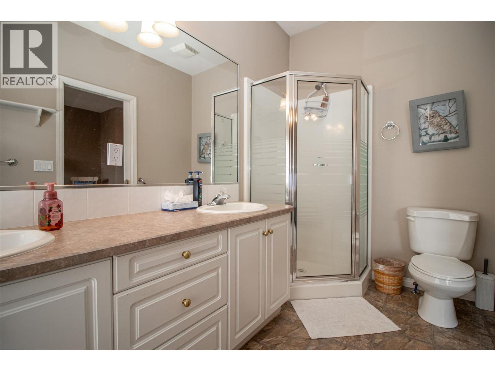  843 Lone Pine Drive, Kelowna