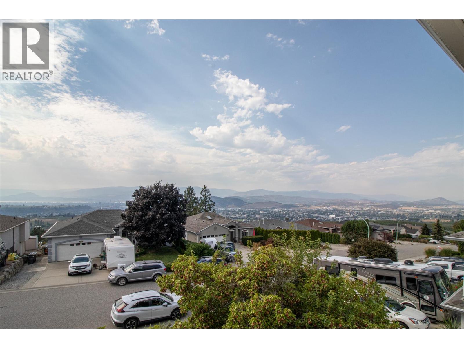  843 Lone Pine Drive, Kelowna