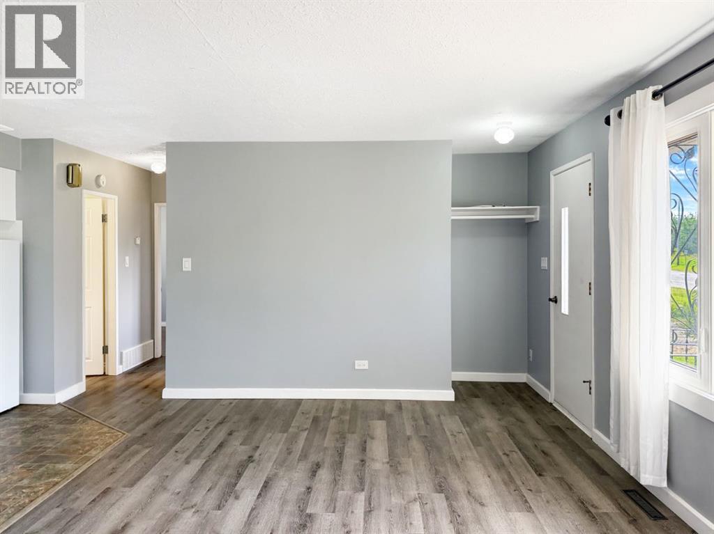 4912 49 Avenue - Image 10
