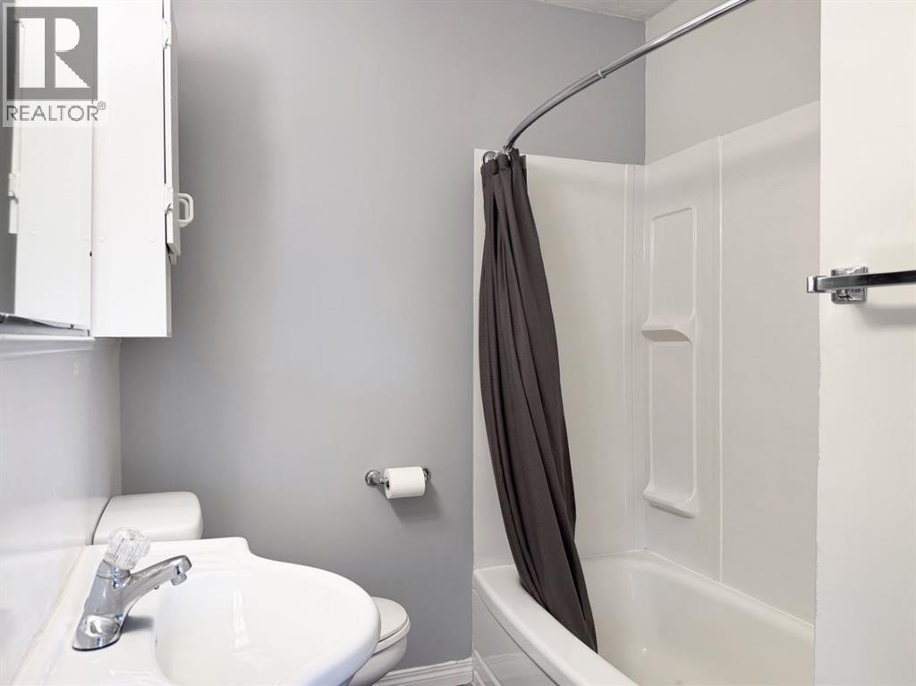 4912 49 Avenue - Image 23