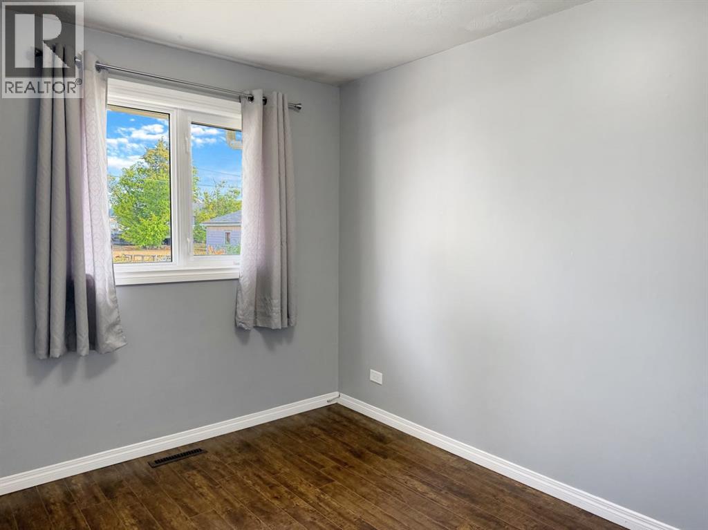 4912 49 Avenue - Image 24