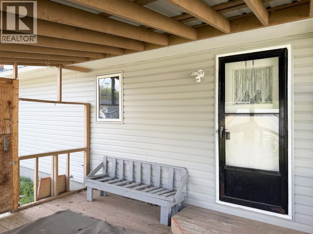 4912 49 Avenue - 27