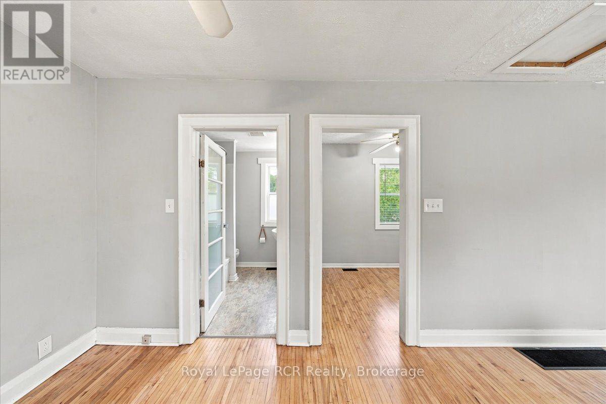 397 27TH STREET W - Image 20
