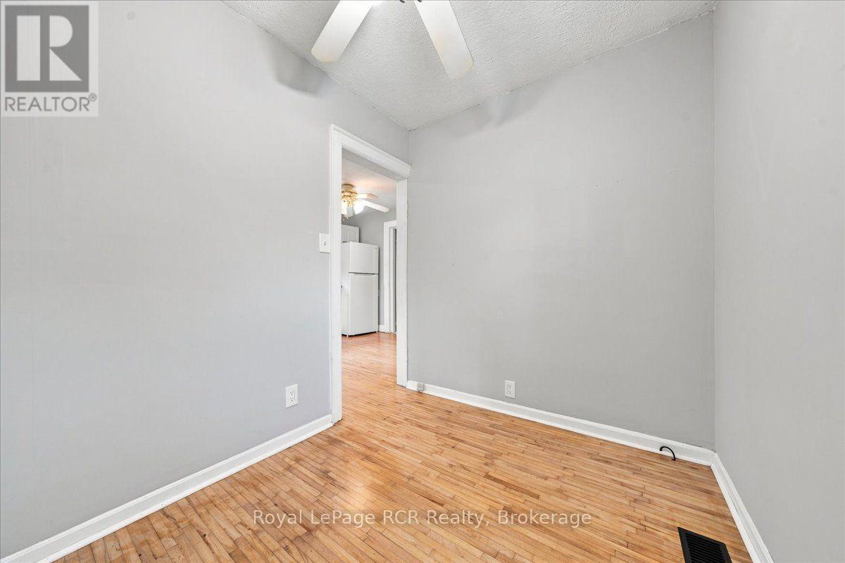 397 27TH STREET W - Image 24
