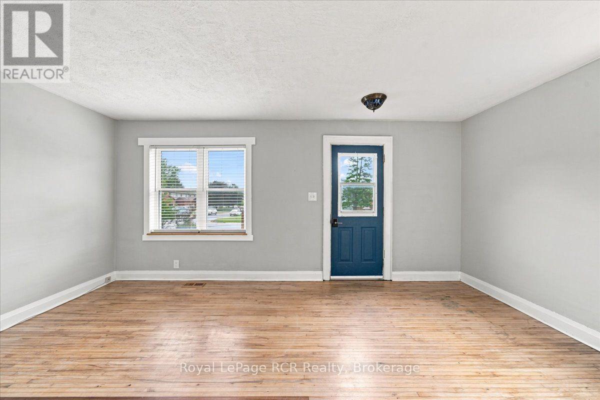 397 27TH STREET W - Image 4