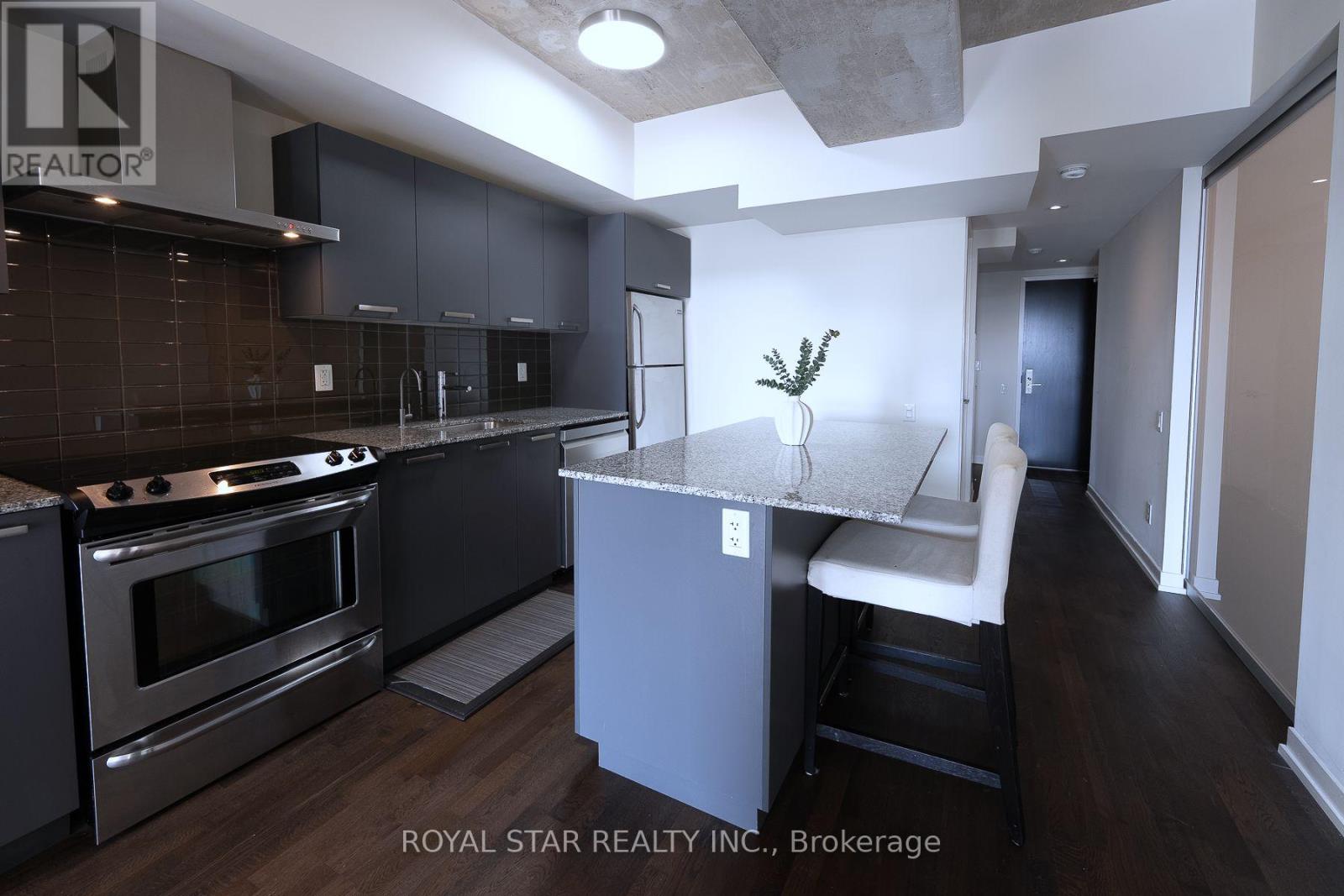 #623 95 BATHURST STREET - Image 9
