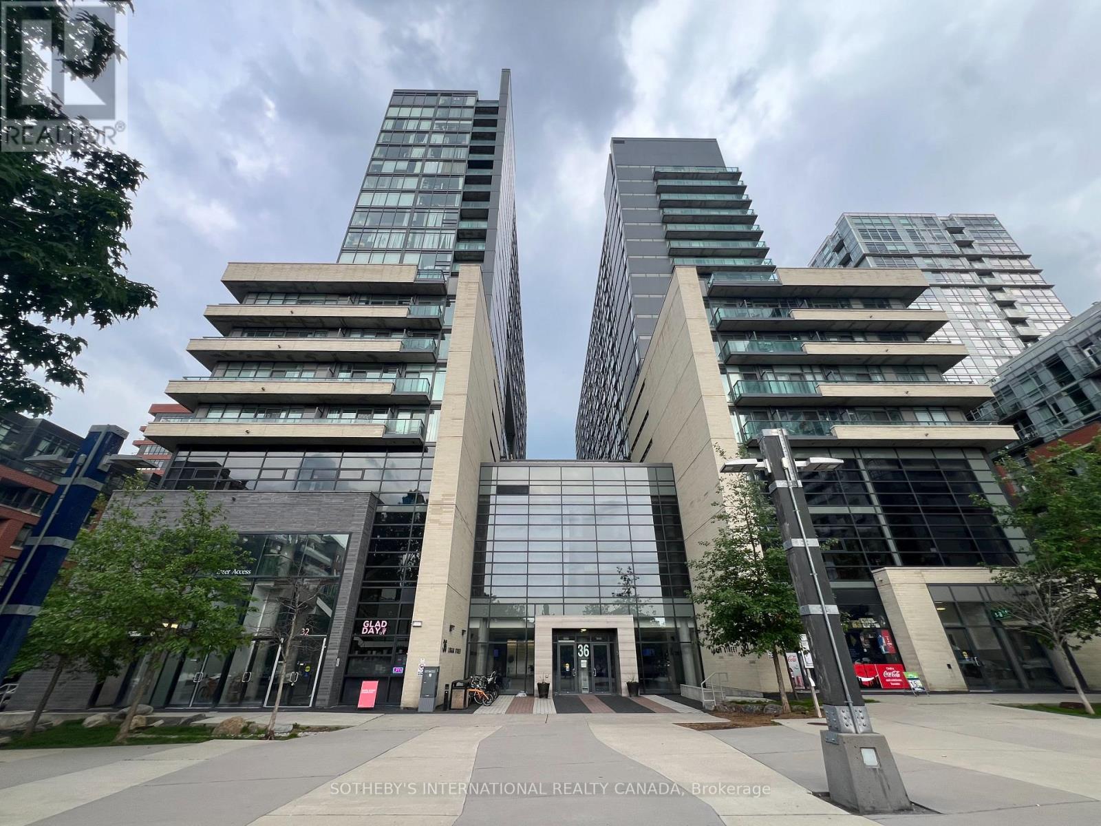 #815 36 LISGAR STREET - 1