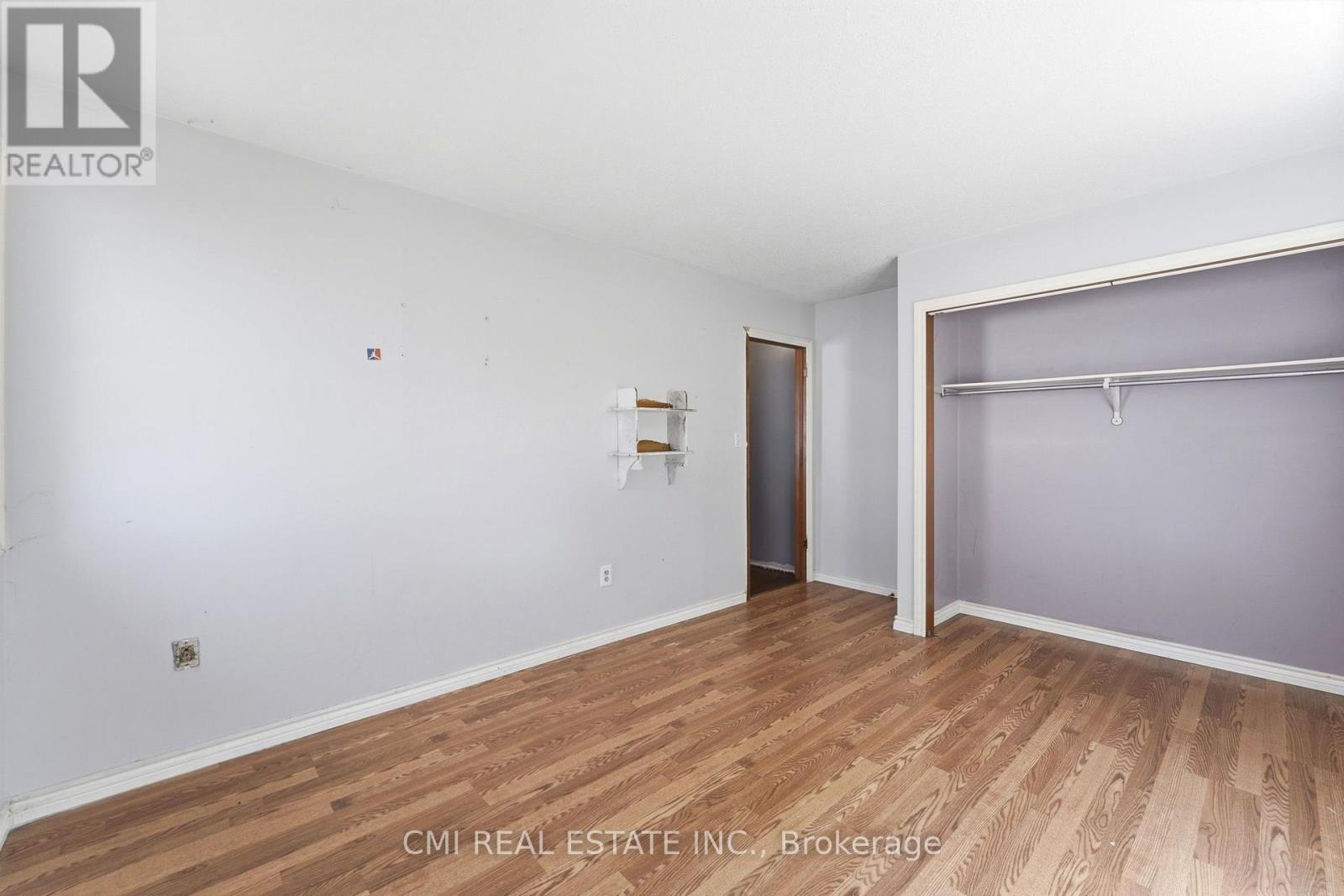 50 ERIE STREET N - 24