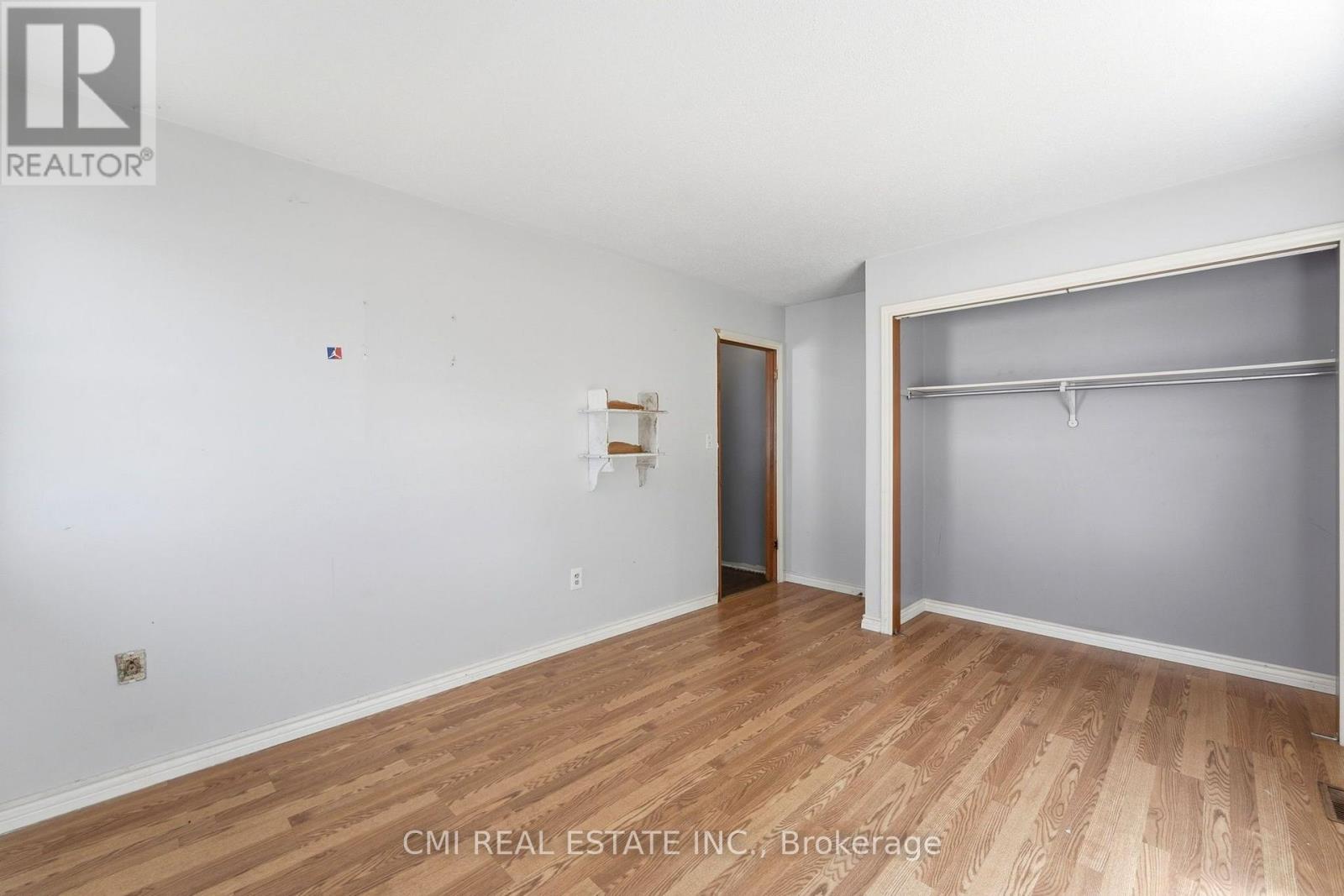 50 ERIE STREET N - Image 25