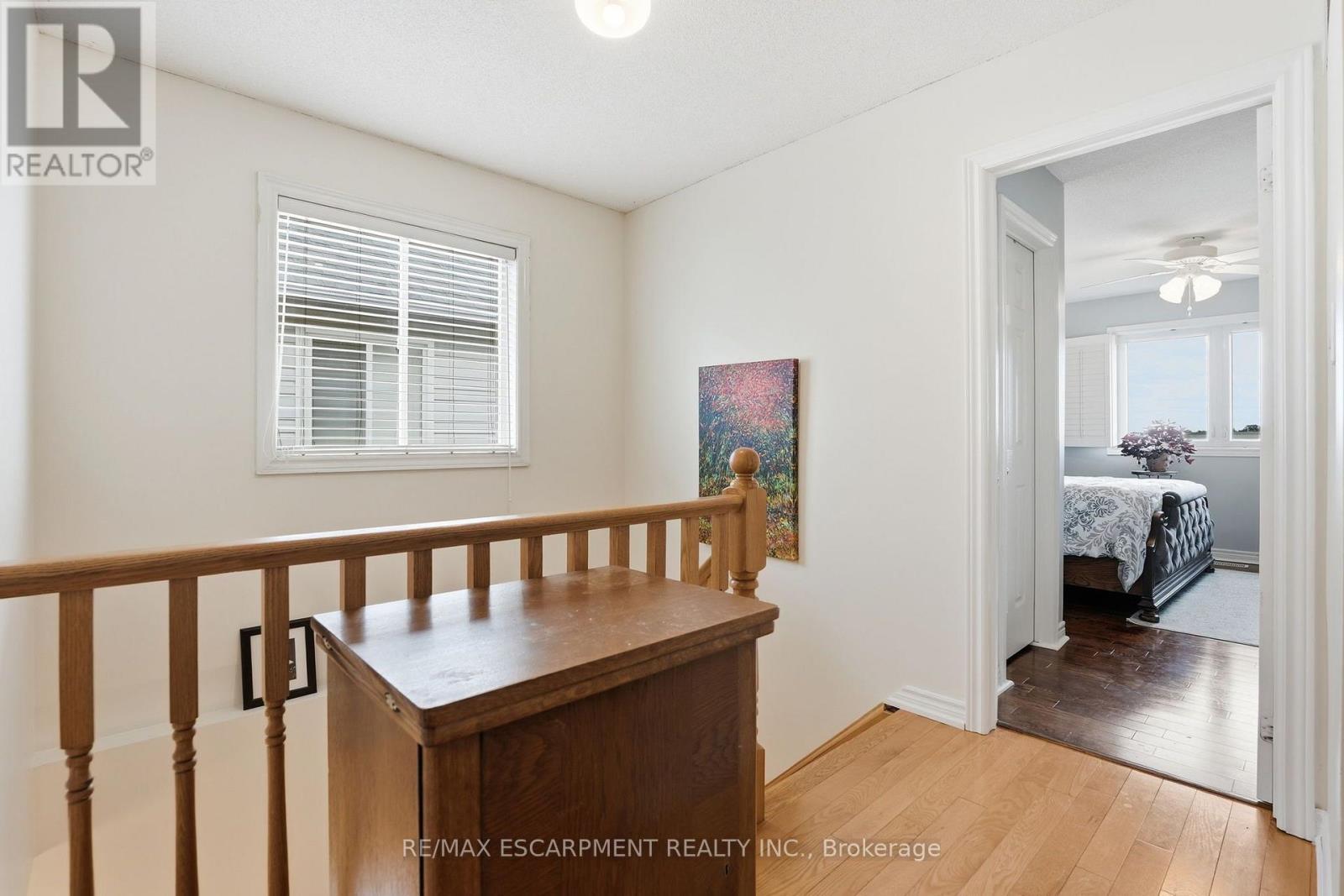 8 SLATER COURT - 14