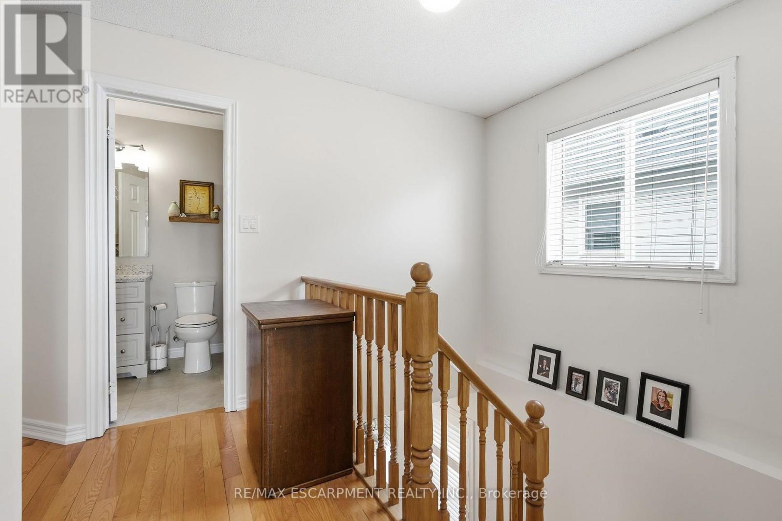 8 SLATER COURT - 15