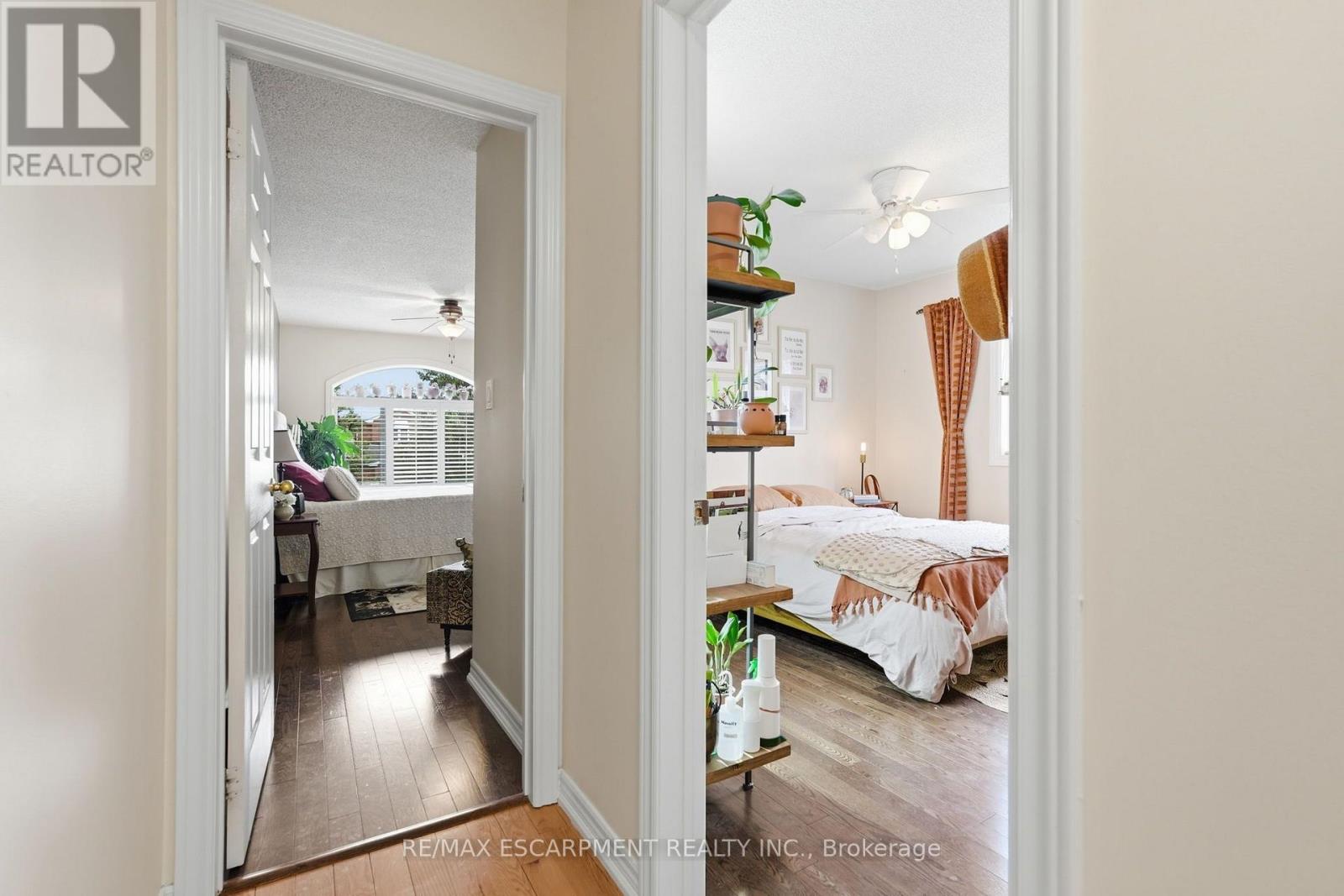 8 SLATER COURT - 23