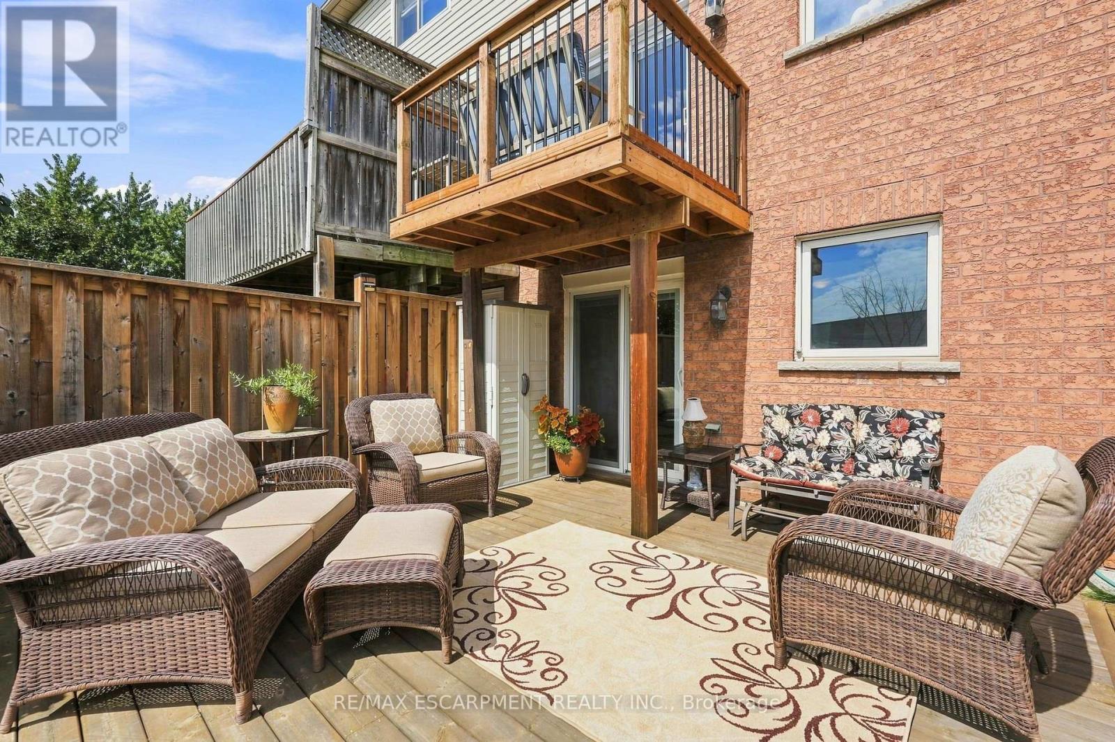 8 SLATER COURT - 41