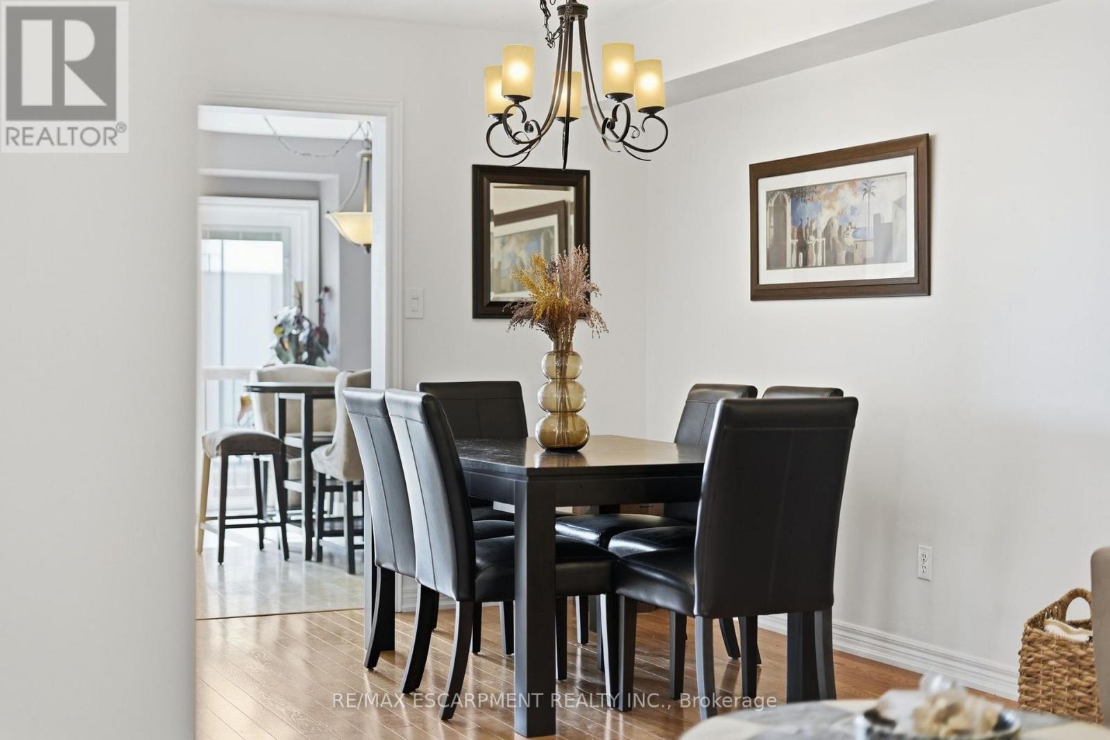 8 SLATER COURT - 6