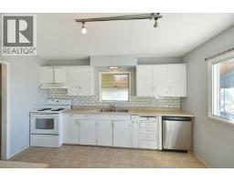 4726 Laurel Avenue, Sechelt, BC V7Z0E7 Photo 6