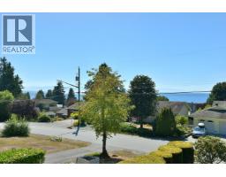 4726 Laurel Avenue, Sechelt, BC V7Z0E7 Photo 17