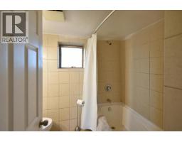 4726 Laurel Avenue, Sechelt, BC V7Z0E7 Photo 35