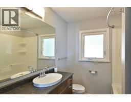 4726 Laurel Avenue, Sechelt, BC V7Z0E7 Photo 22