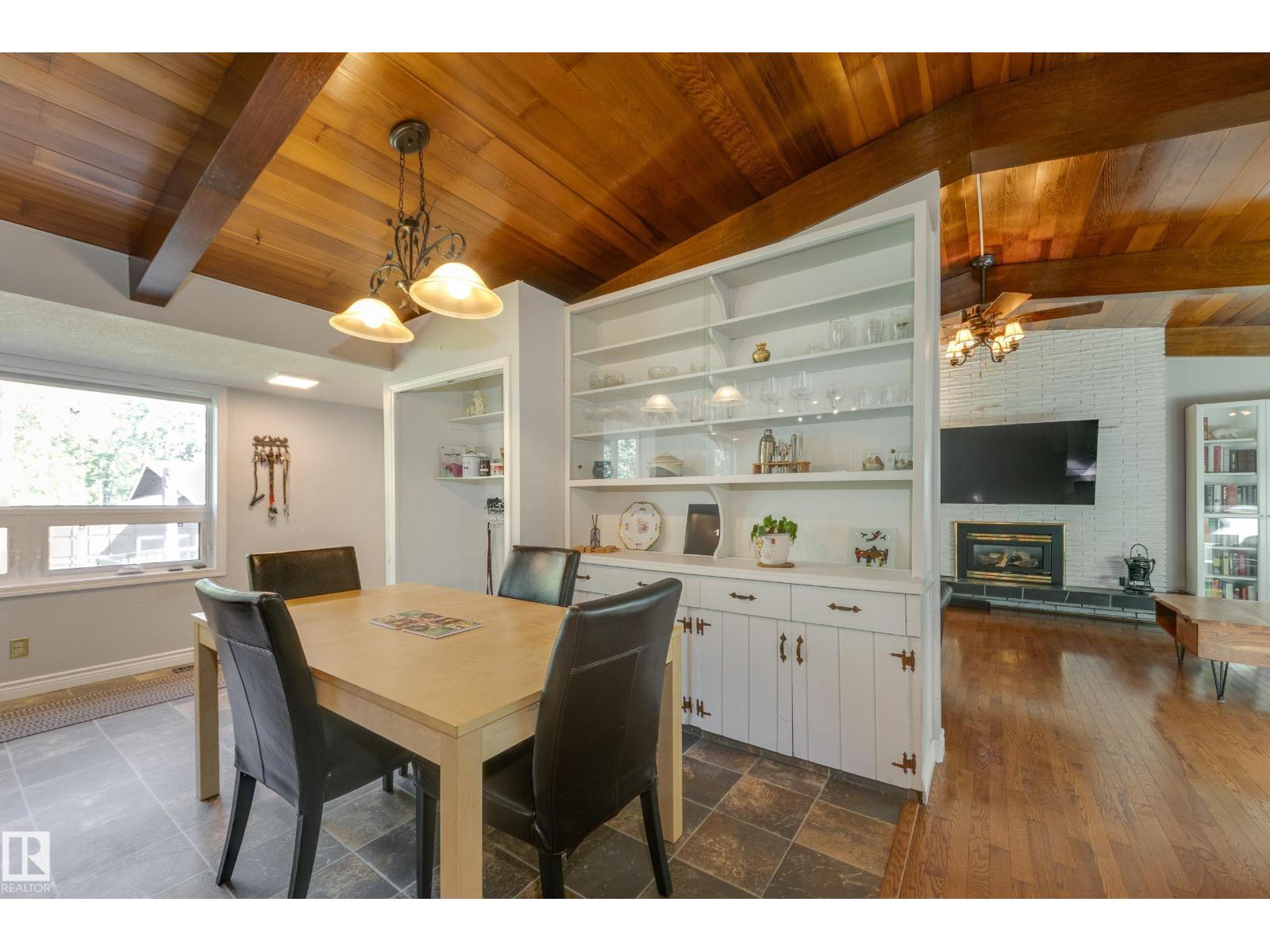 #253 52313 RGE ROAD 232 - 14