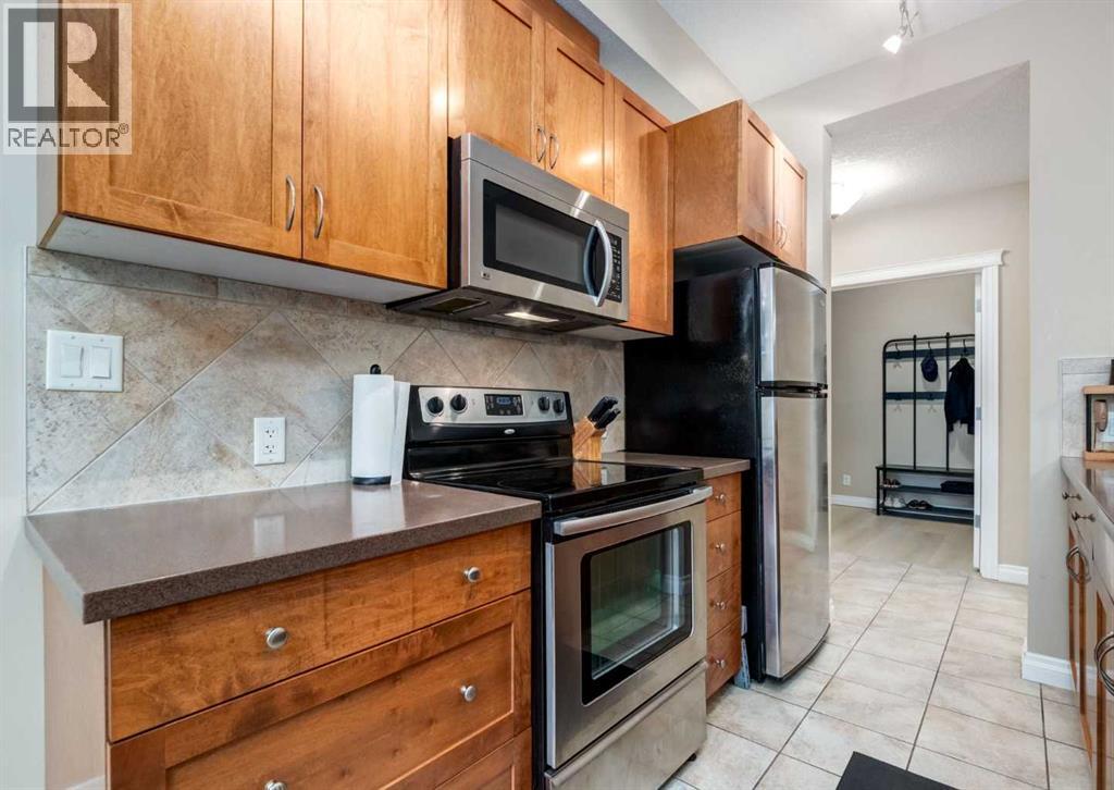 #3214 24 Hemlock Crescent SW - 8