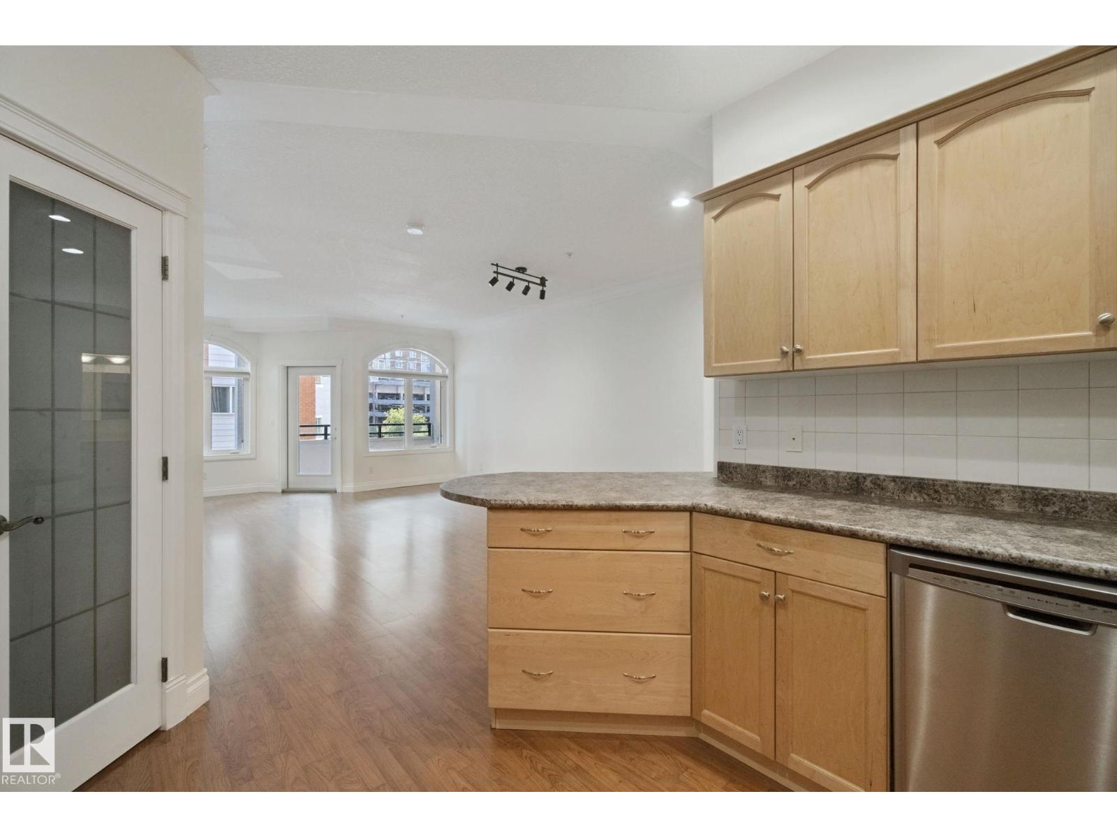 #203 10178 117 ST NW - 9