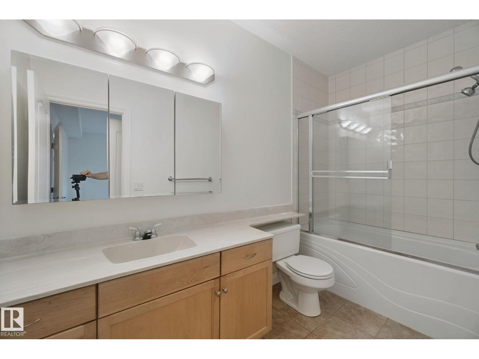 #203 10178 117 ST NW - 24