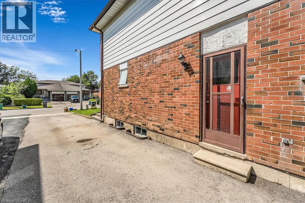3313 ACALA Crescent - 34