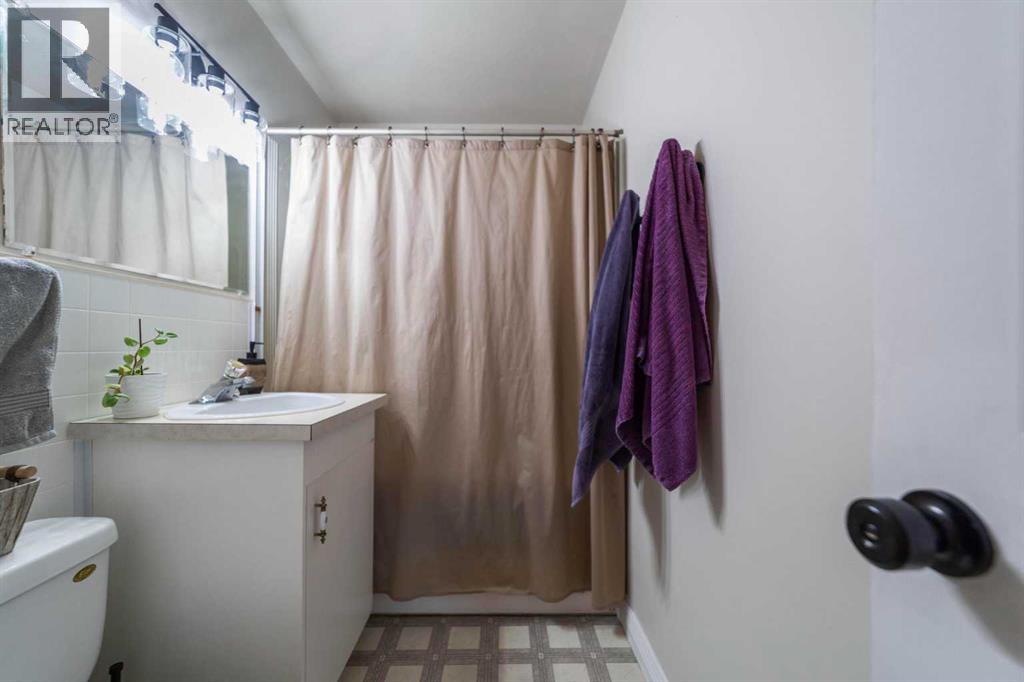 5113 49 Avenue - Image 12
