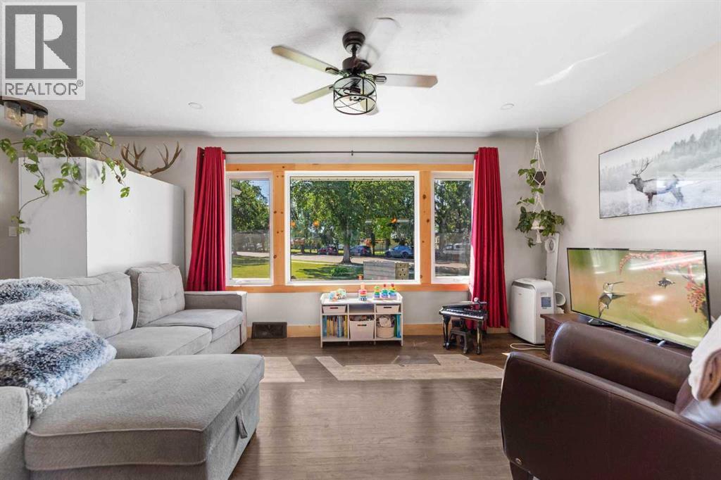 5113 49 Avenue - Image 6