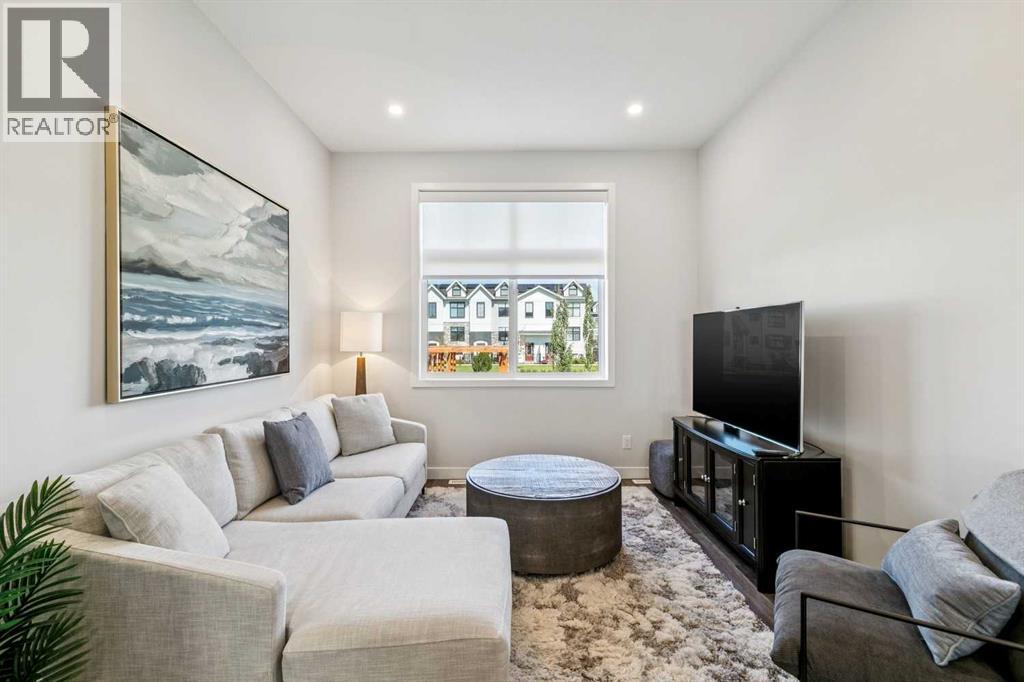 46 Les Jardins Park SE, Douglasdale/Glen, Calgary photo 4