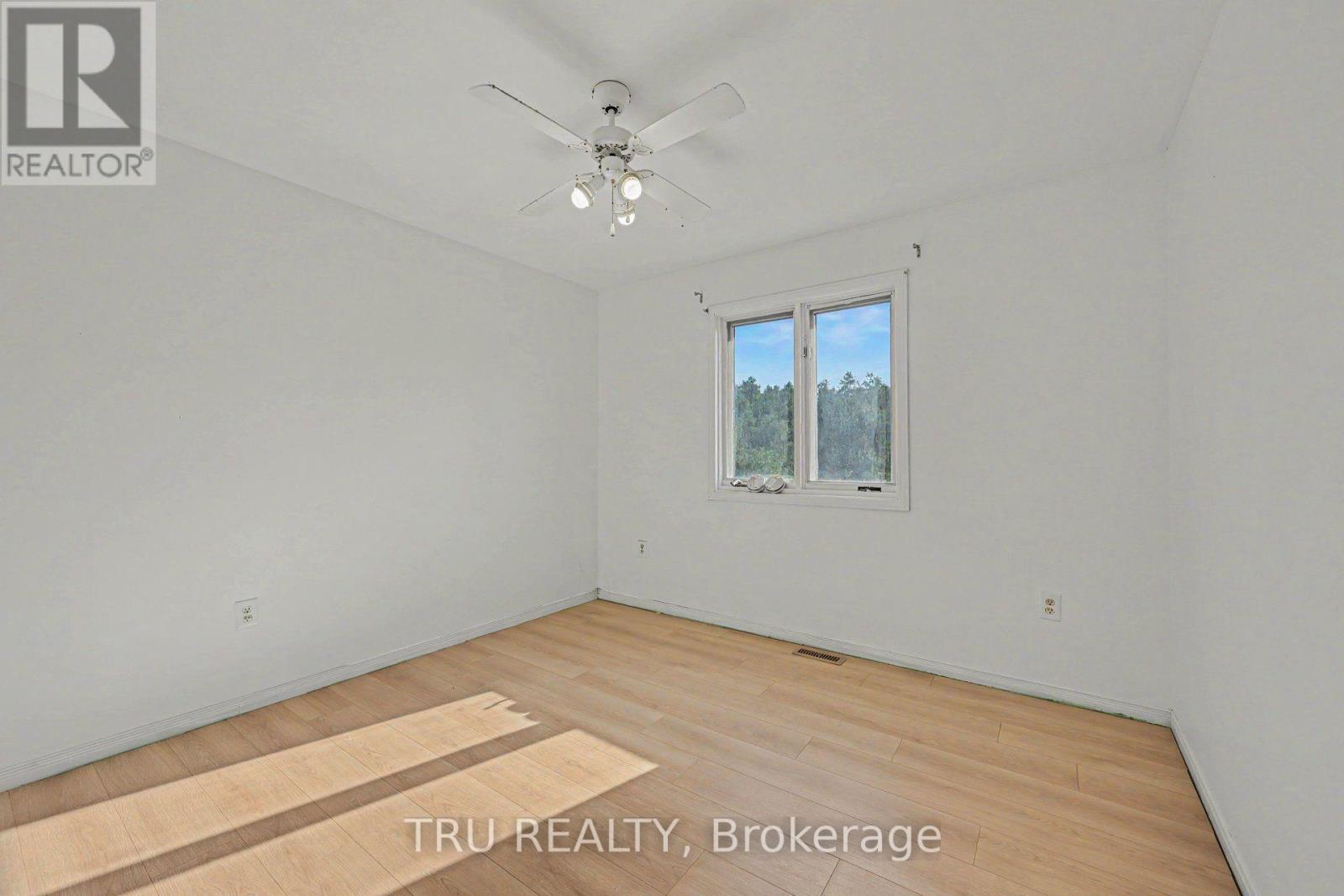 445 BOLTON ROAD - 22