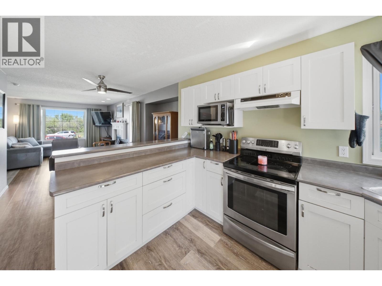 9715 114A AVENUE - Image 14
