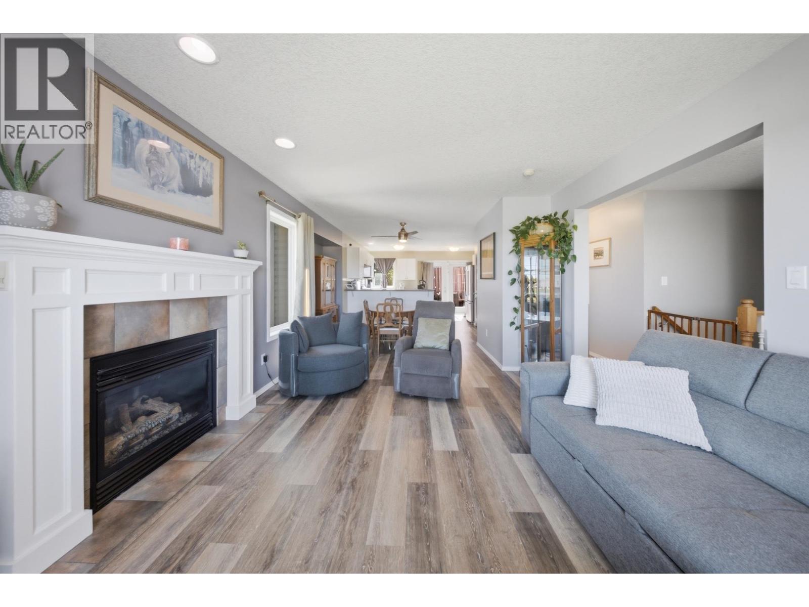 9715 114A AVENUE - 7