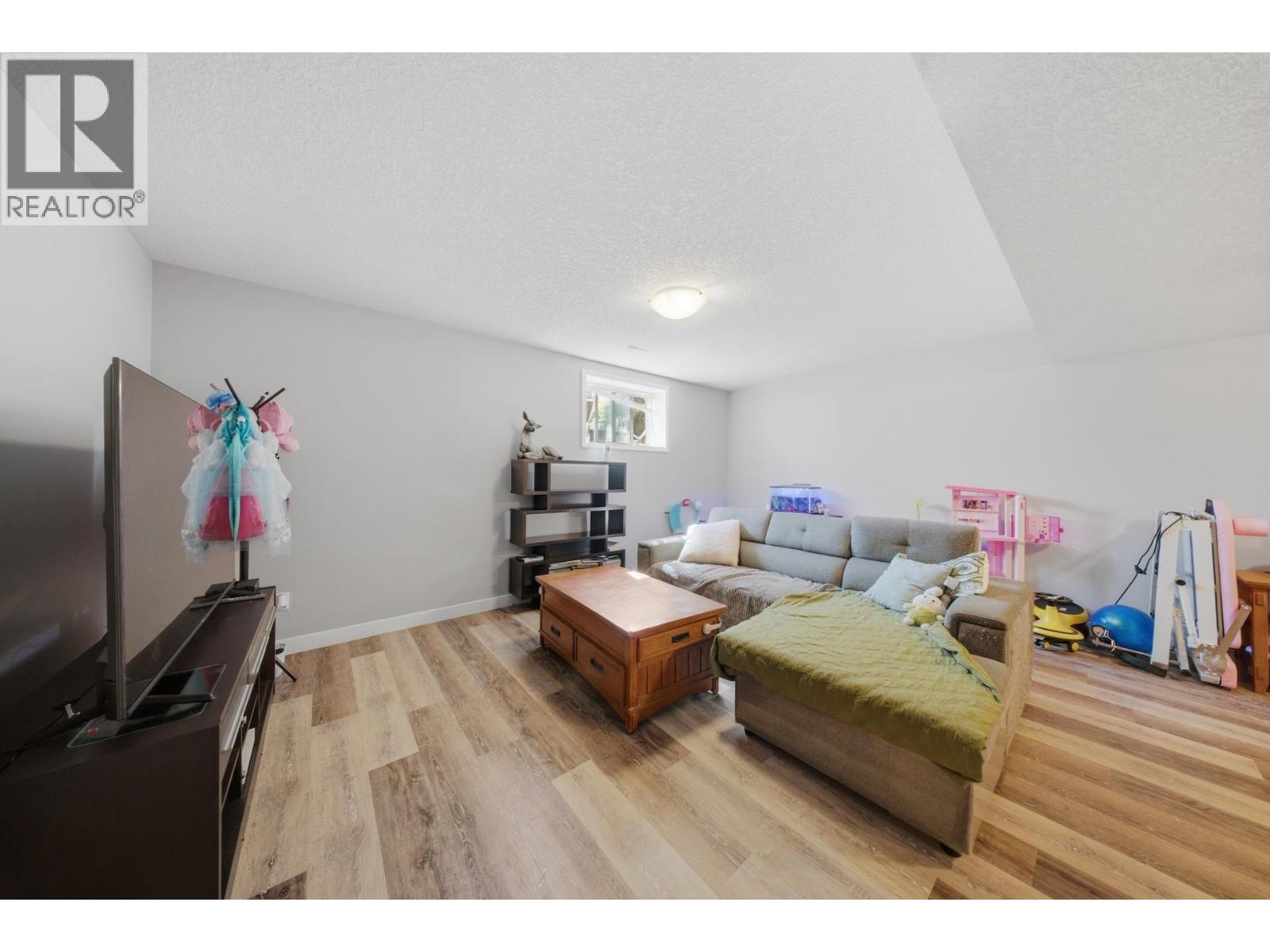 9715 114A AVENUE - Image 25